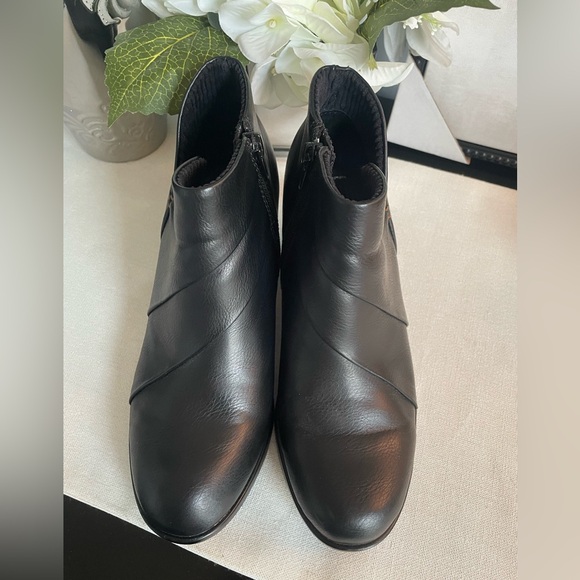 b.o.c Ankle Boots - Picture 4 of 8